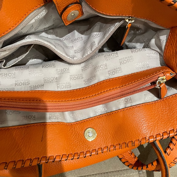 Michael Kira - Picture 3 of 7